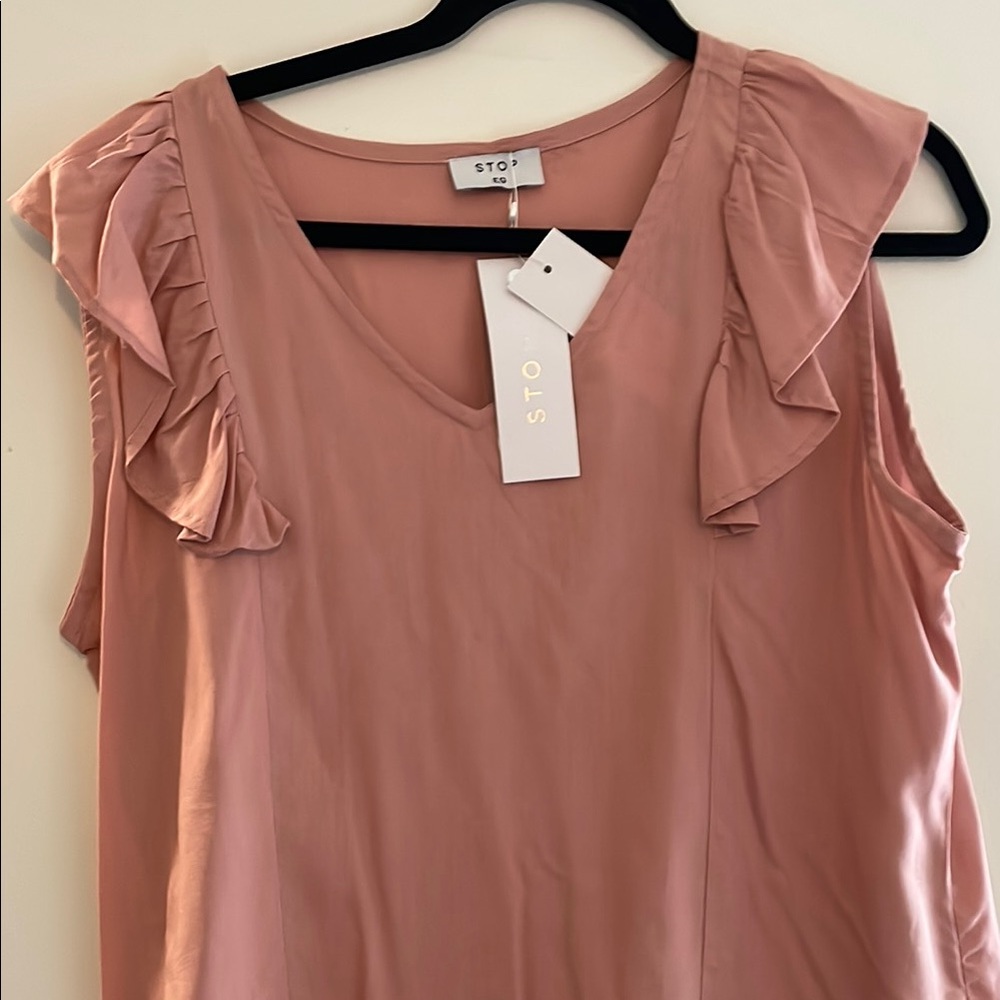 Pink Ruffled Sleeveless Blouse - Picture 4 of 4